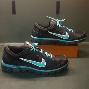 Nike Dual Fusion ST mint green running shoe